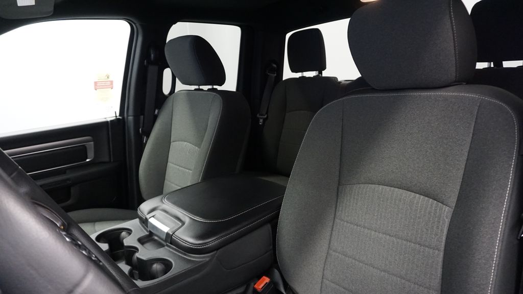 Thumbnail: 2021 RAM 1500 Classic - 28