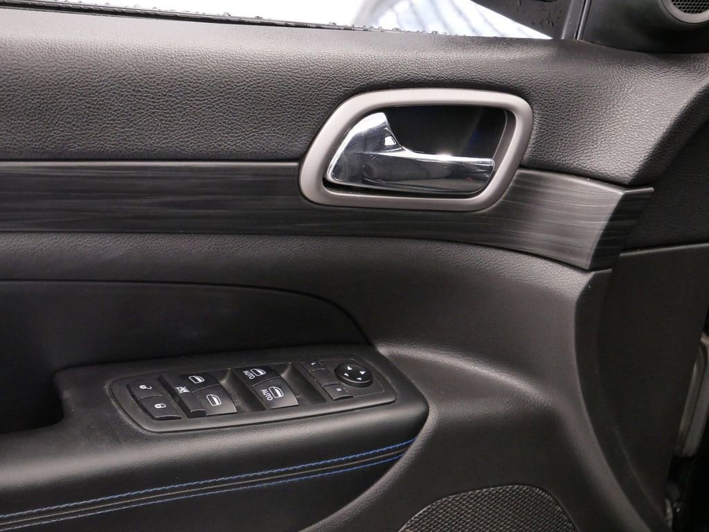 Thumbnail: 2019 Jeep Grand Cherokee - 6