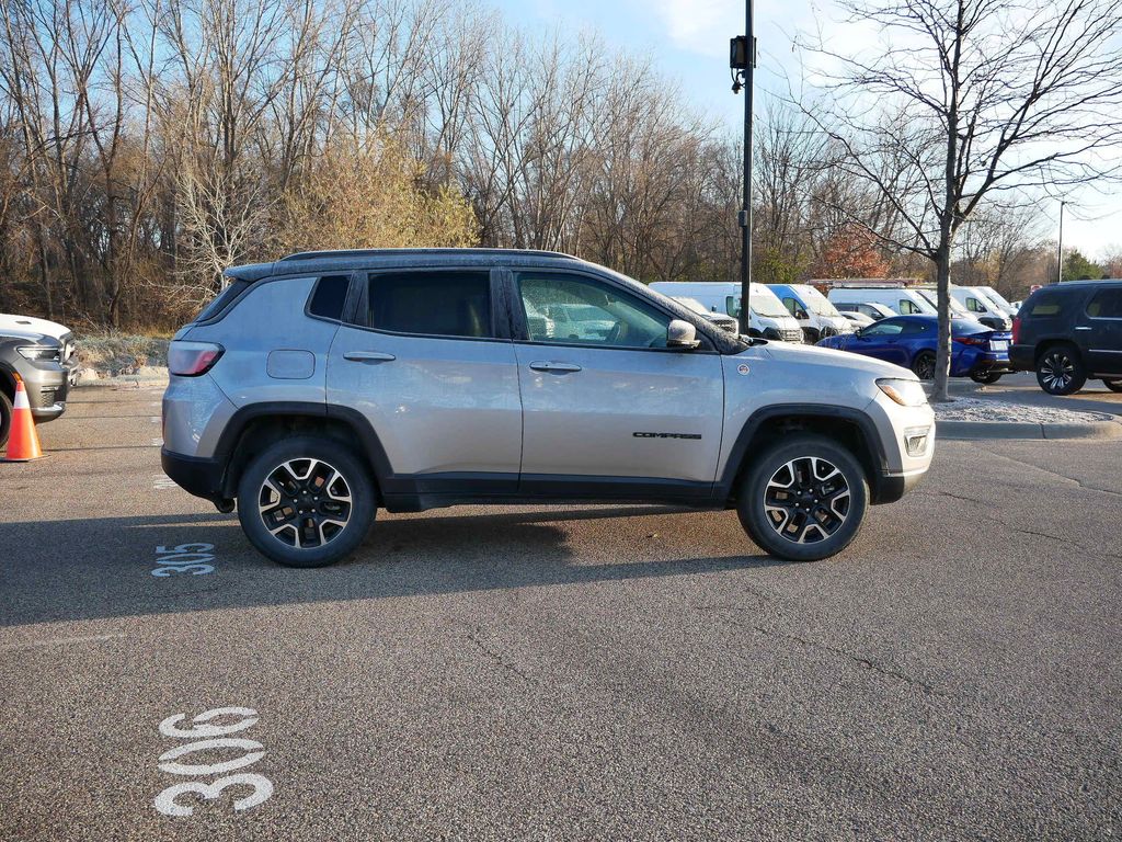 Thumbnail: 2020 Jeep Compass - 8