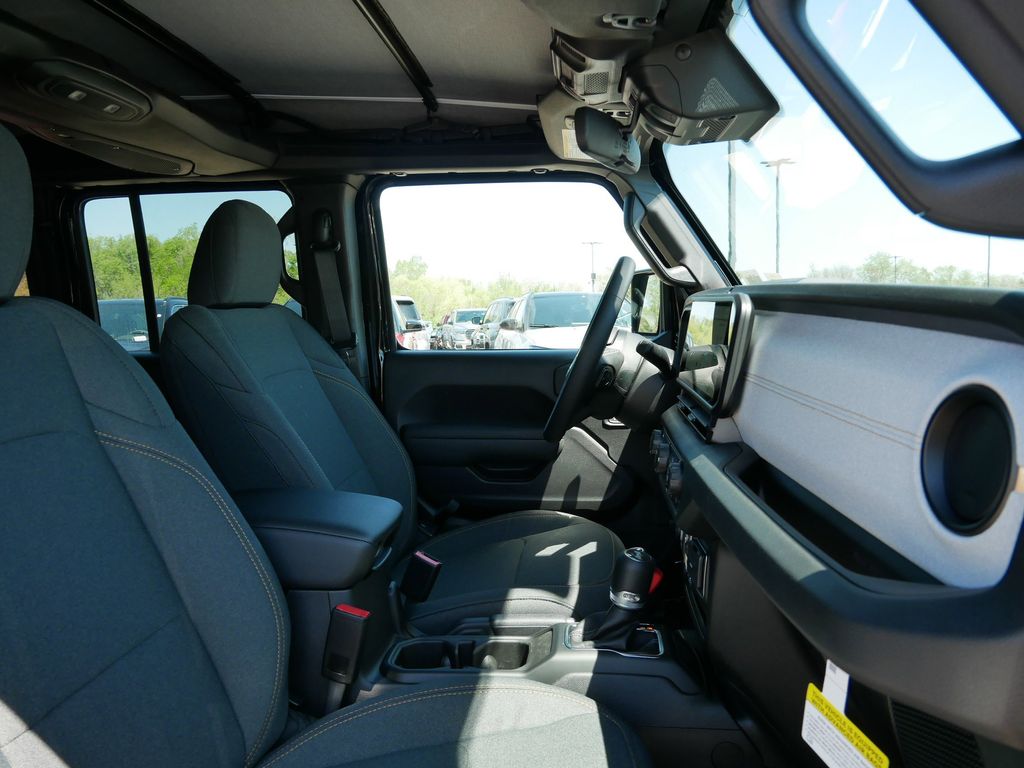 2025 Jeep Wrangler Sport 4xe 22