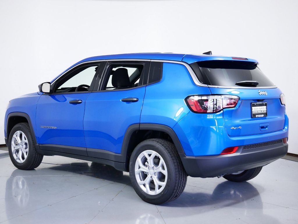 Thumbnail: 2024 Jeep Compass - 12