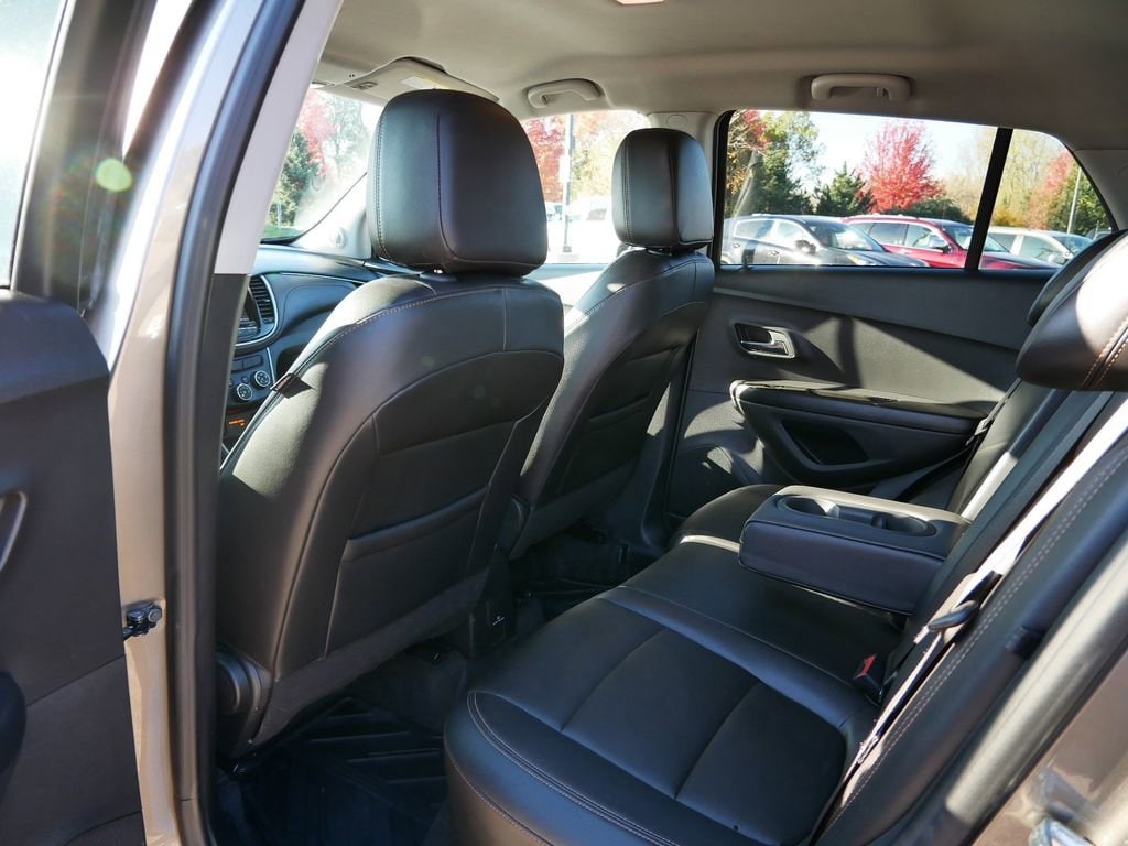 Thumbnail: 2022 Chevrolet Trax - 6