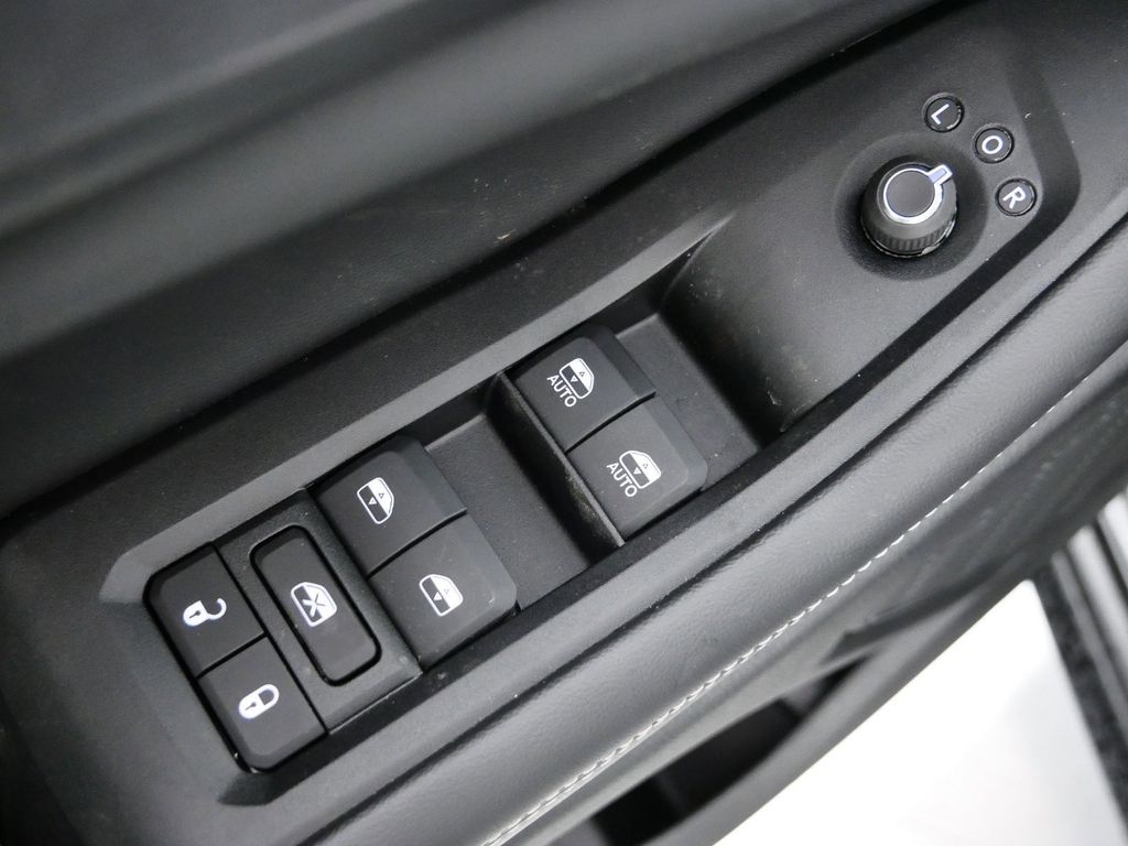 Thumbnail: 2025 Jeep Grand Cherokee L - 32