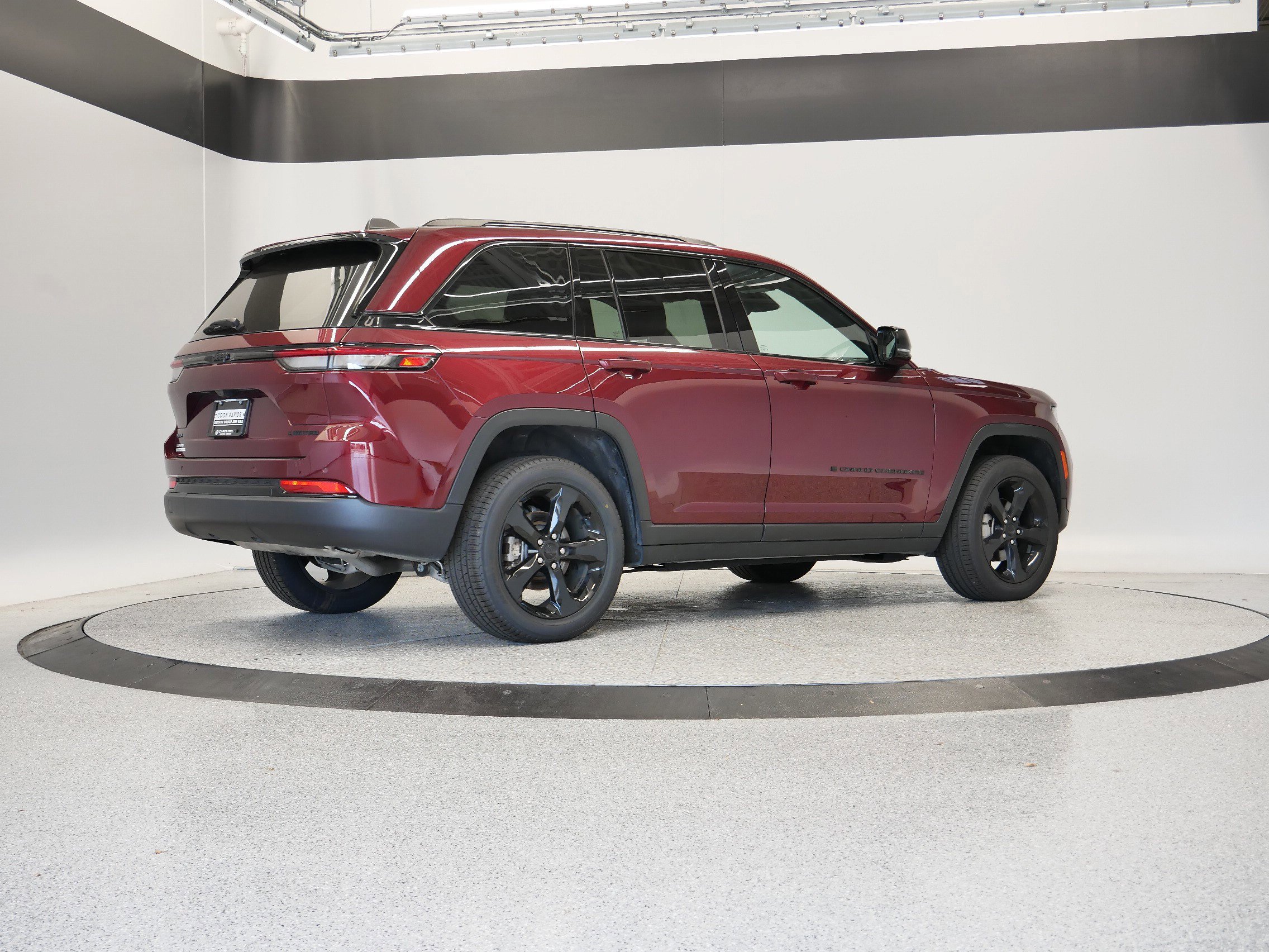 Thumbnail: 2025 Jeep Grand Cherokee - 7