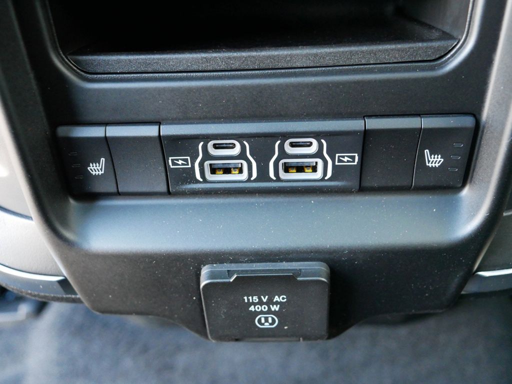 2025 RAM 1500 Laramie 32
