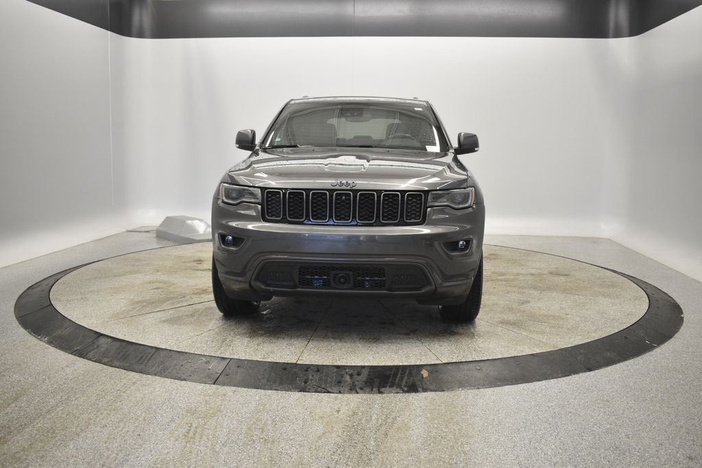 Thumbnail: 2021 Jeep Grand Cherokee - 14