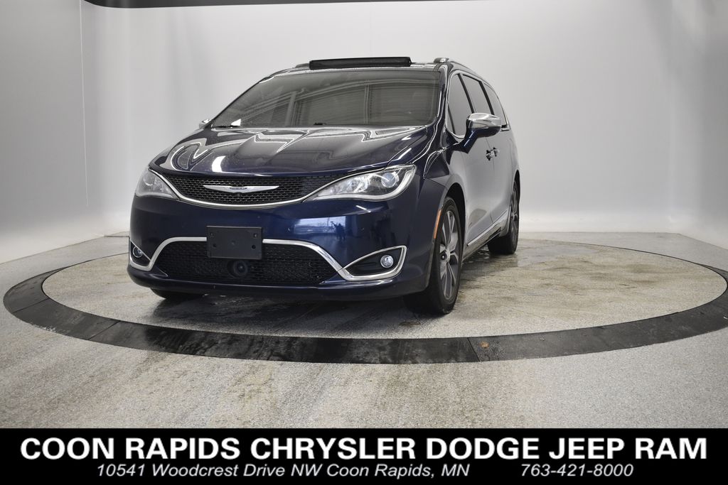 2017 Chrysler Pacifica Limited -
                  Coon Rapids, MN