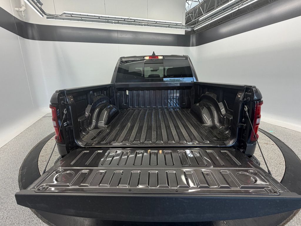Thumbnail: 2026 RAM 1500 - 18