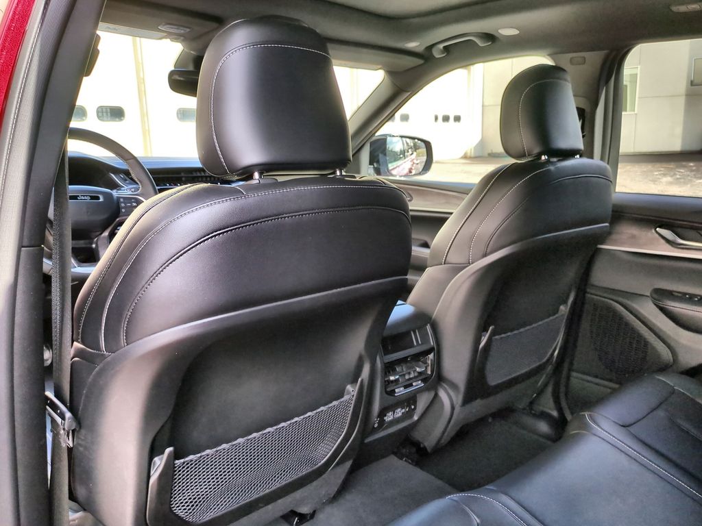 Thumbnail: 2024 Jeep Grand Cherokee - 18