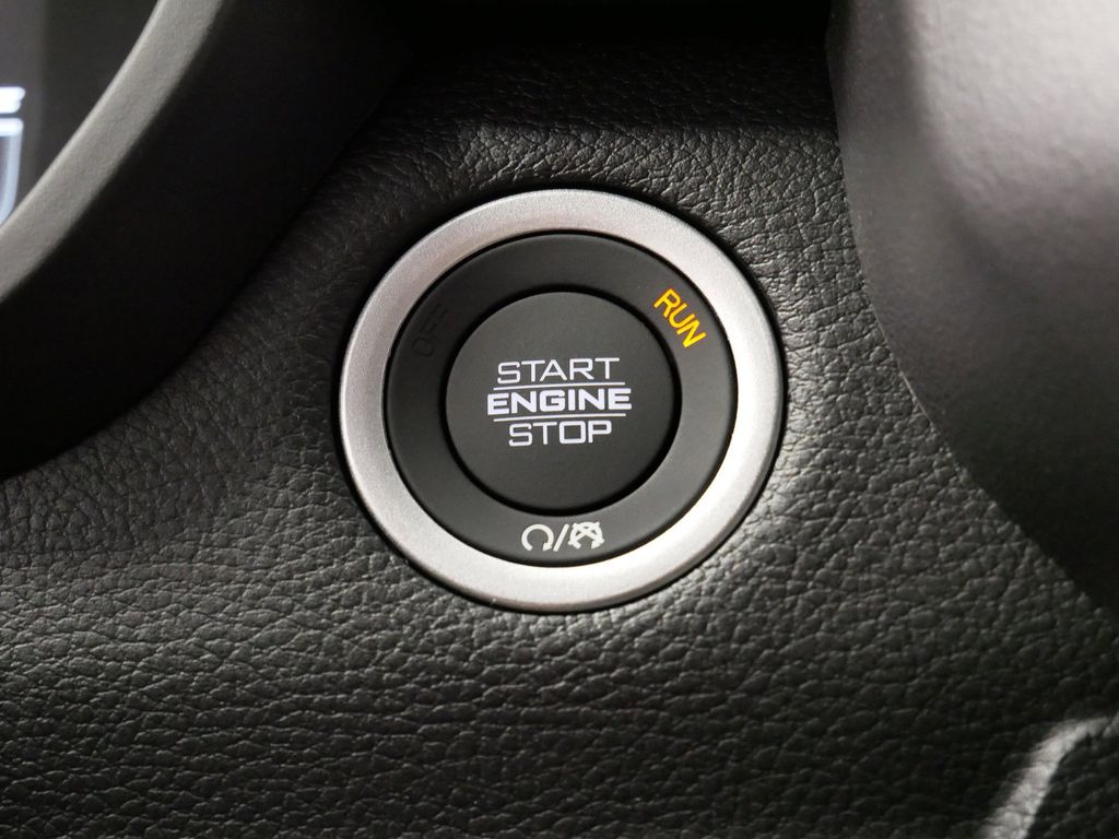 Thumbnail: 2026 RAM 1500 - 36