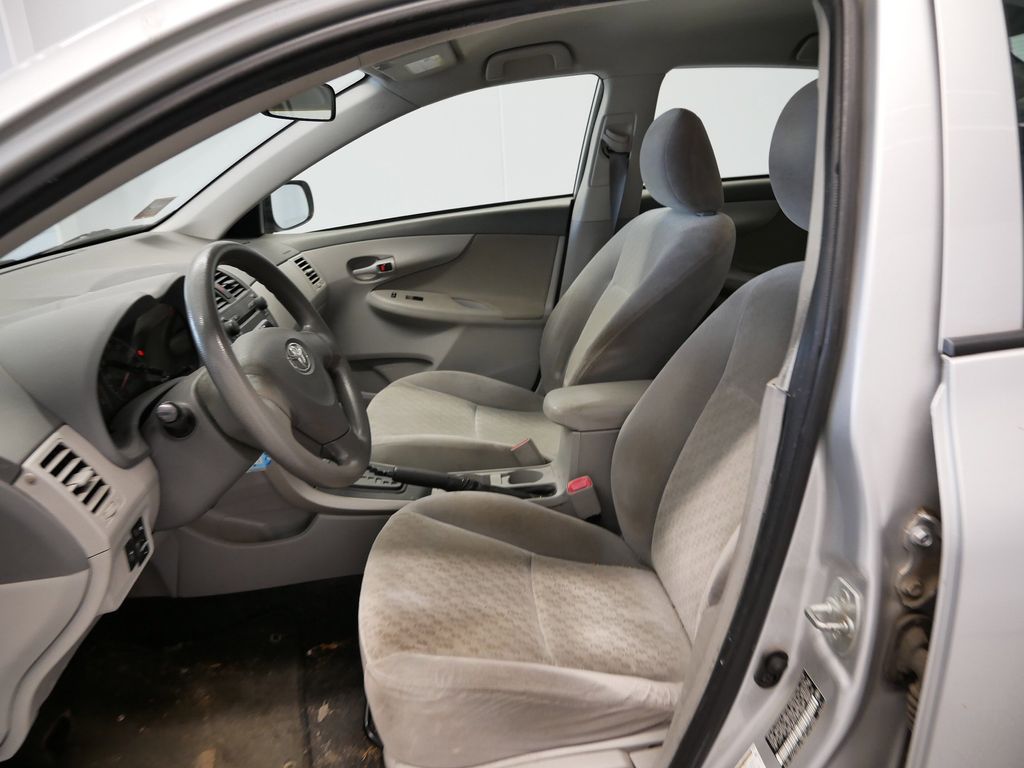 Thumbnail: 2009 Toyota Corolla - 17