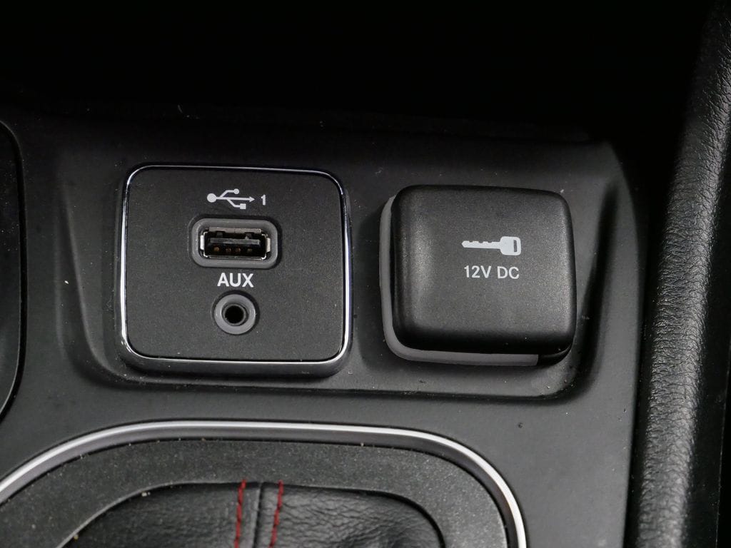 Thumbnail: 2022 Jeep Cherokee - 42