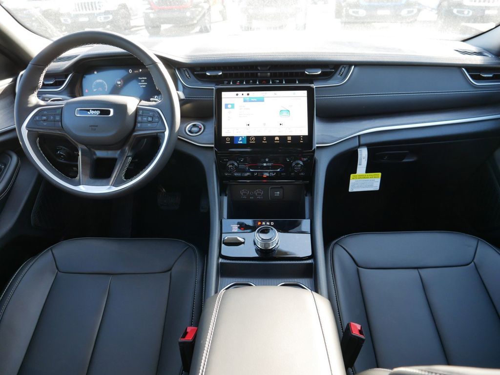 Thumbnail: 2025 Jeep Grand Cherokee - 6