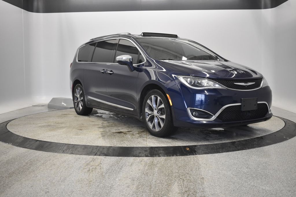 Thumbnail: 2017 Chrysler Pacifica - 13