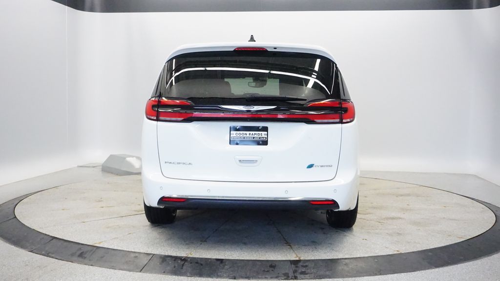 Thumbnail: 2024 Chrysler Pacifica - 4