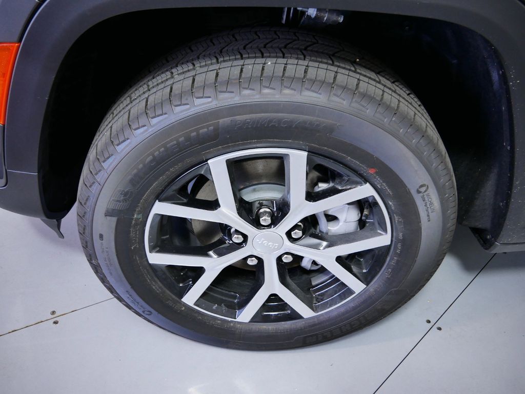 Thumbnail: 2025 Jeep Grand Cherokee - 20