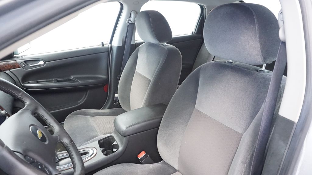 Thumbnail: 2013 Chevrolet Impala - 31