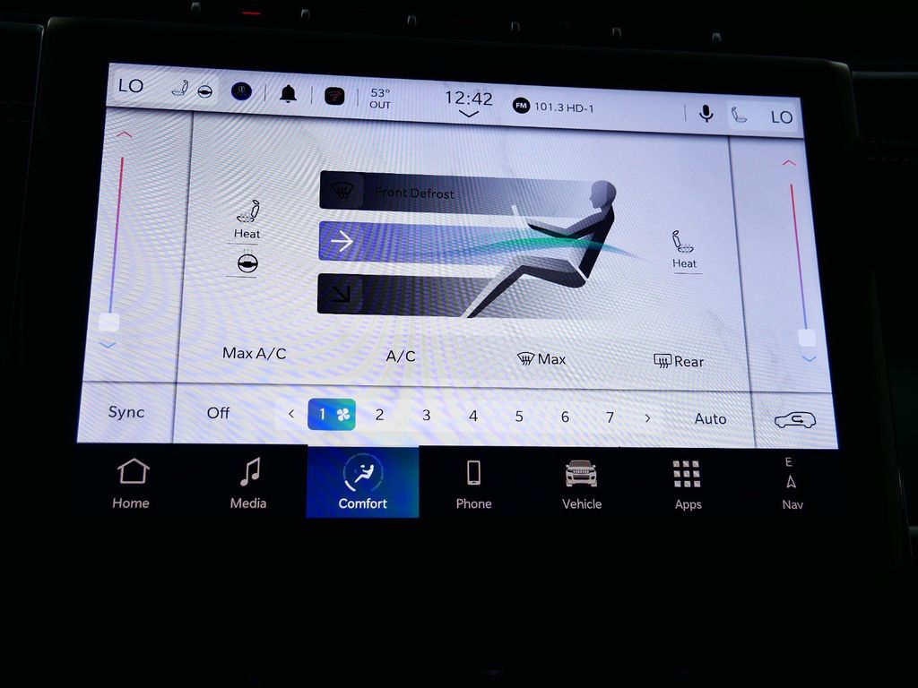 Thumbnail: 2025 Jeep Grand Cherokee - 40