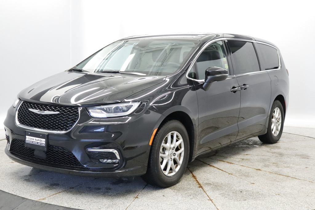 Thumbnail: 2023 Chrysler Pacifica - 1