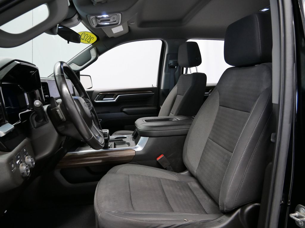 Thumbnail: 2022 Chevrolet Silverado 1500 - 3