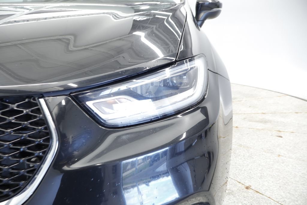 Thumbnail: 2023 Chrysler Pacifica - 12