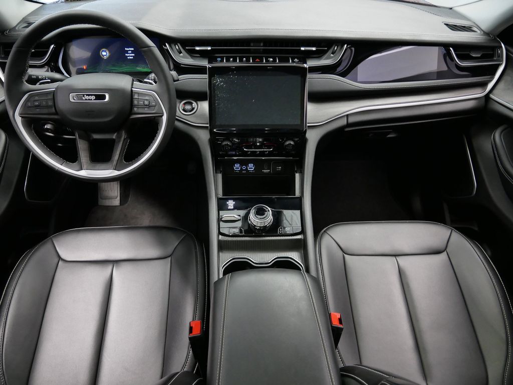 Thumbnail: 2024 Jeep Grand Cherokee - 21