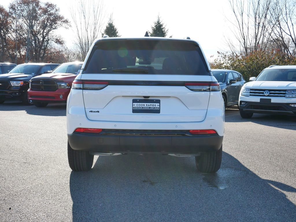 Thumbnail: 2025 Jeep Grand Cherokee - 46