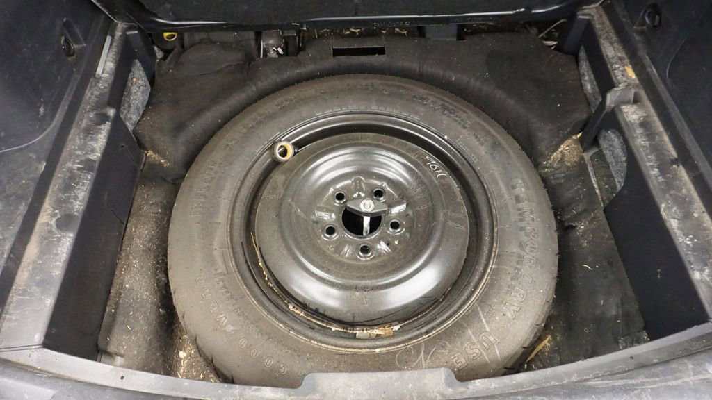 Thumbnail: 2014 Jeep Compass - 18