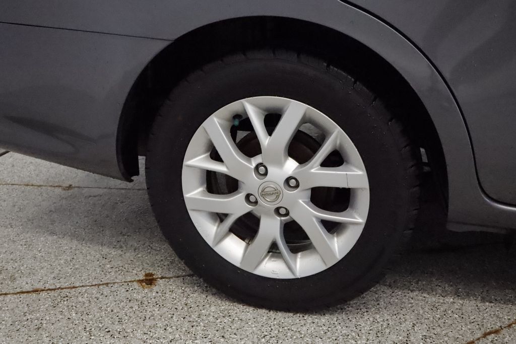 Thumbnail: 2018 Nissan Versa - 9