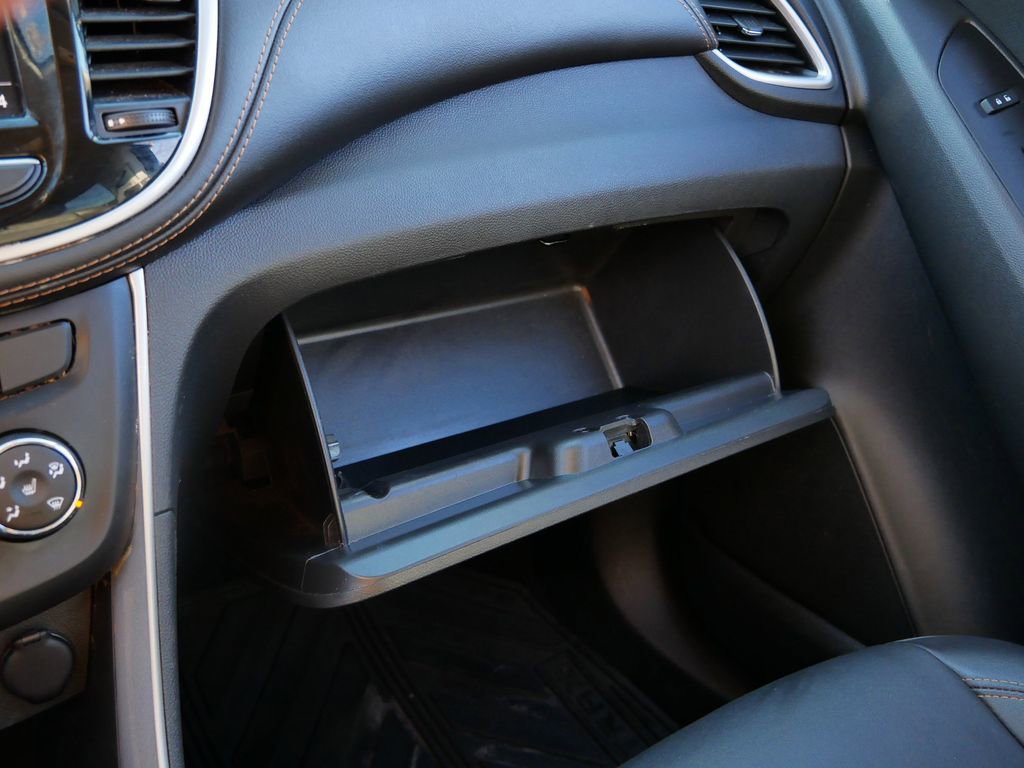 Thumbnail: 2022 Chevrolet Trax - 35