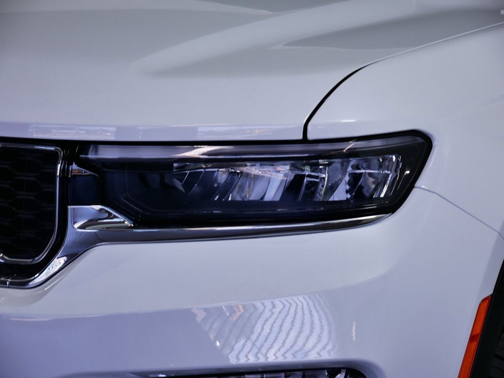 Thumbnail: 2025 Jeep Grand Cherokee - 20