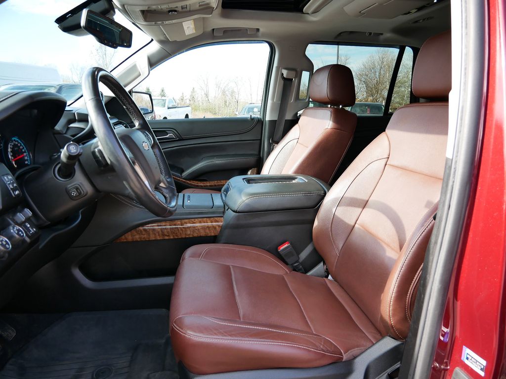 Thumbnail: 2020 Chevrolet Tahoe - 3