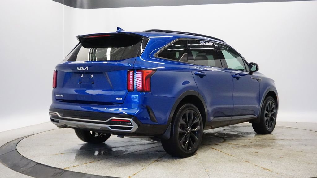 Thumbnail: 2023 Kia Sorento - 6