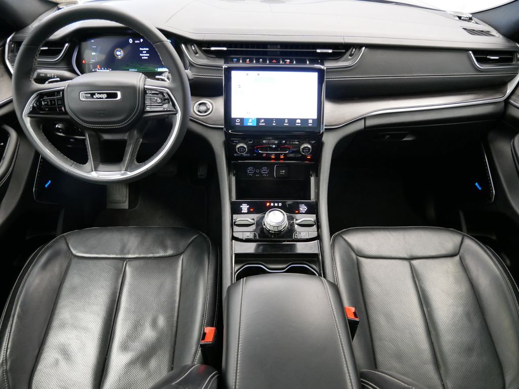 Thumbnail: 2022 Jeep Grand Cherokee - 22