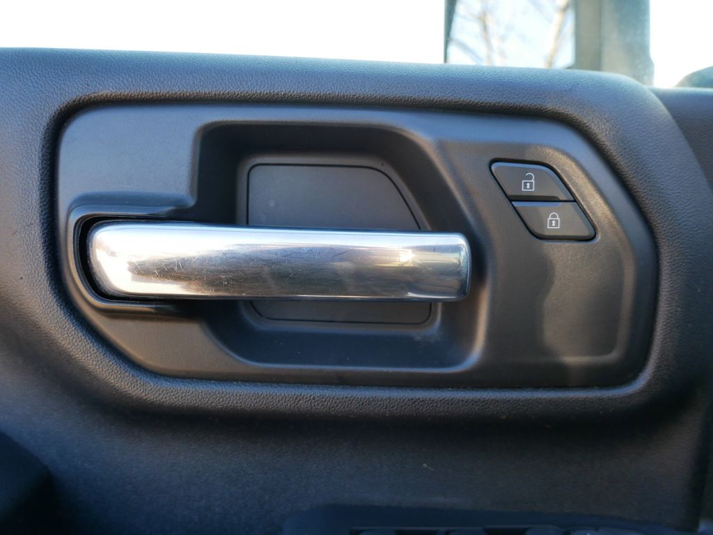 Thumbnail: 2021 Chevrolet Silverado 2500 - 33