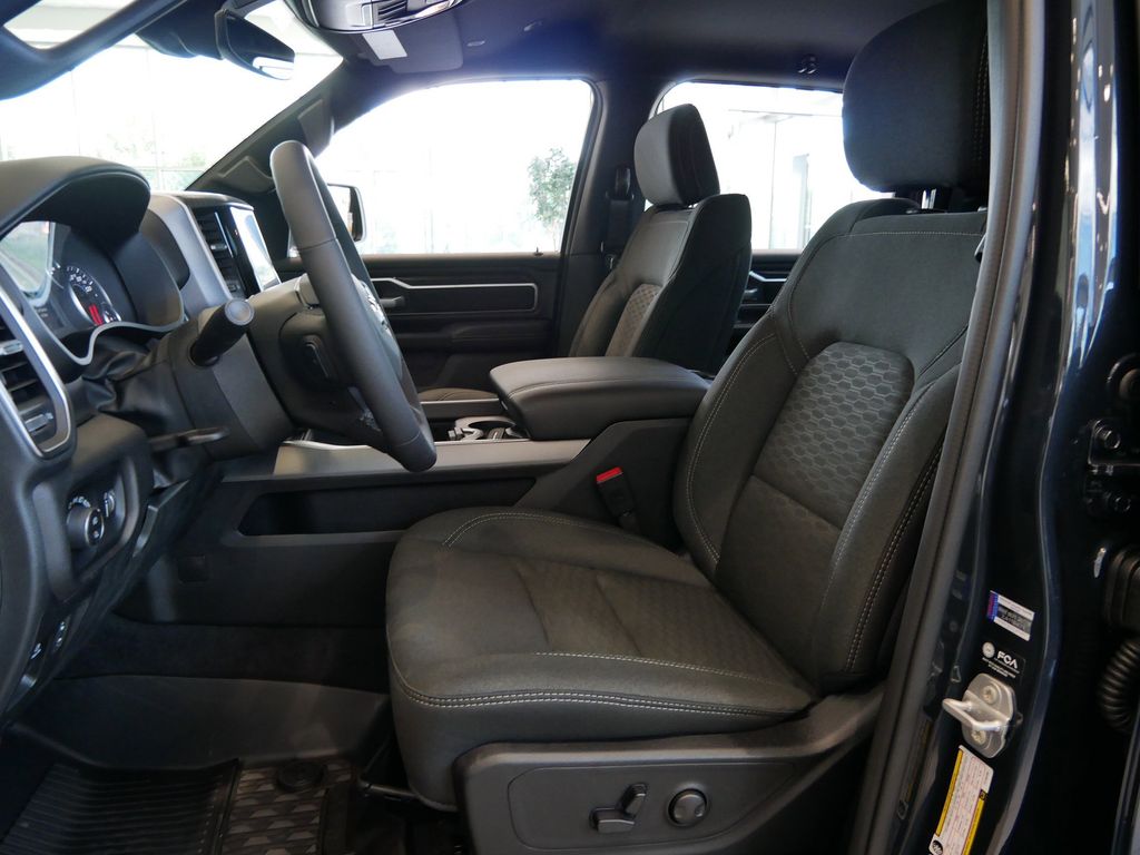 Thumbnail: 2026 RAM 1500 - 3