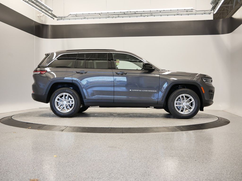 Thumbnail: 2025 Jeep Grand Cherokee - 46