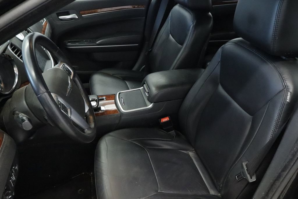 Thumbnail: 2014 Chrysler 300 - 20