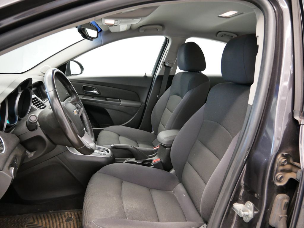 Thumbnail: 2014 Chevrolet Cruze - 20