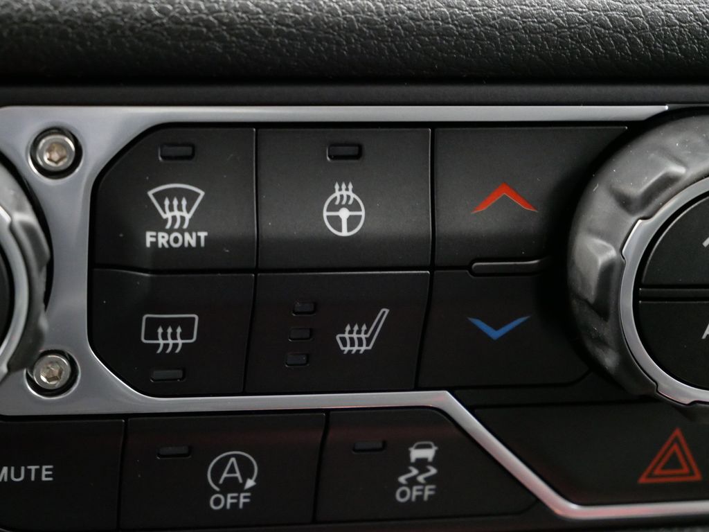 Thumbnail: 2026 Jeep Wrangler - 41