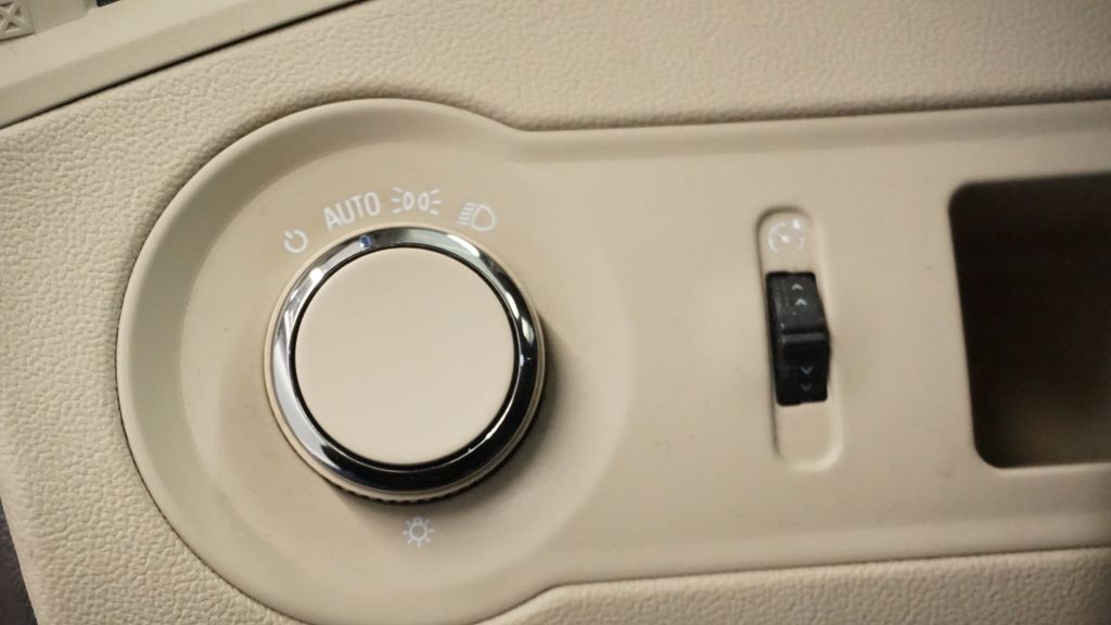 Thumbnail: 2015 Buick LaCrosse - 34