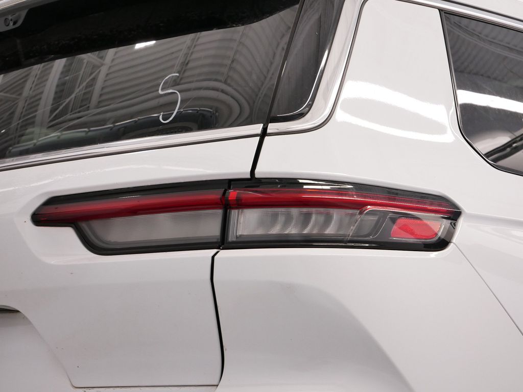 Thumbnail: 2024 Jeep Grand Cherokee L - 14