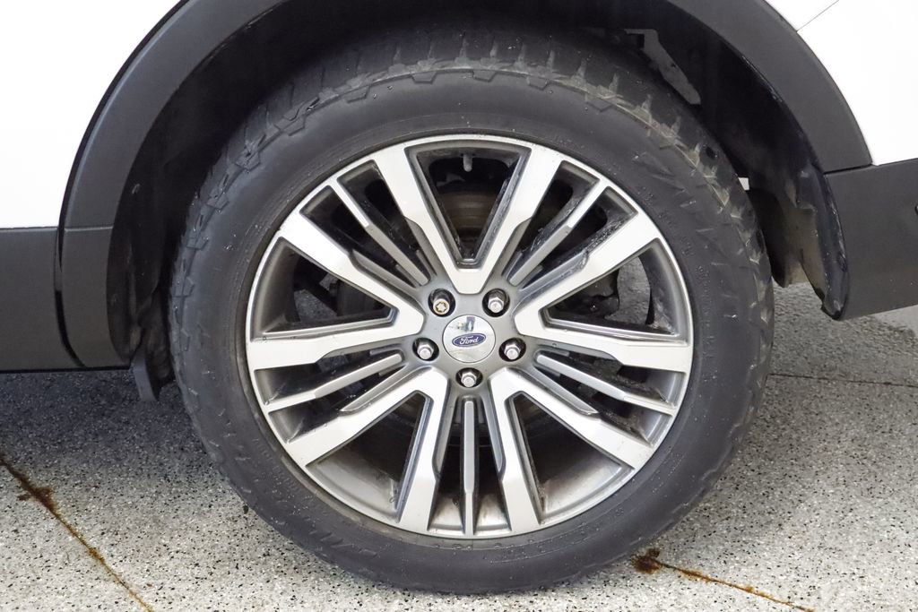 Thumbnail: 2019 Ford Explorer - 16