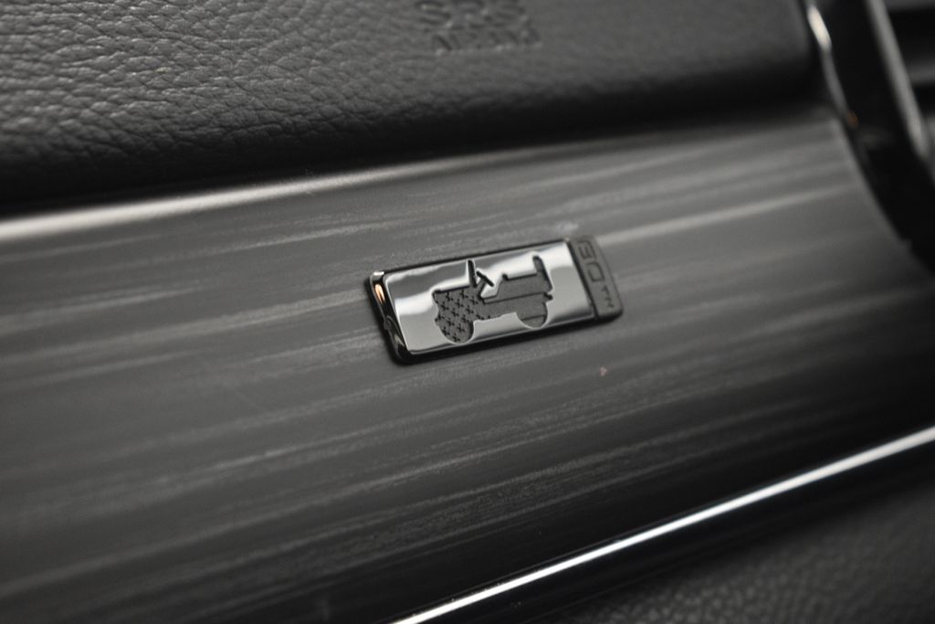 Thumbnail: 2021 Jeep Grand Cherokee - 39