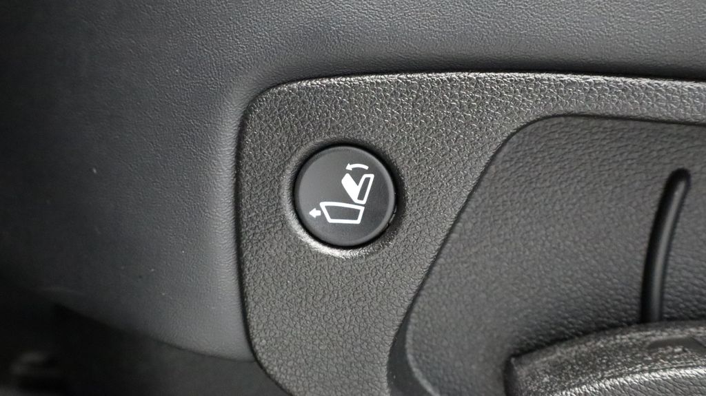 Thumbnail: 2023 Kia Telluride - 22