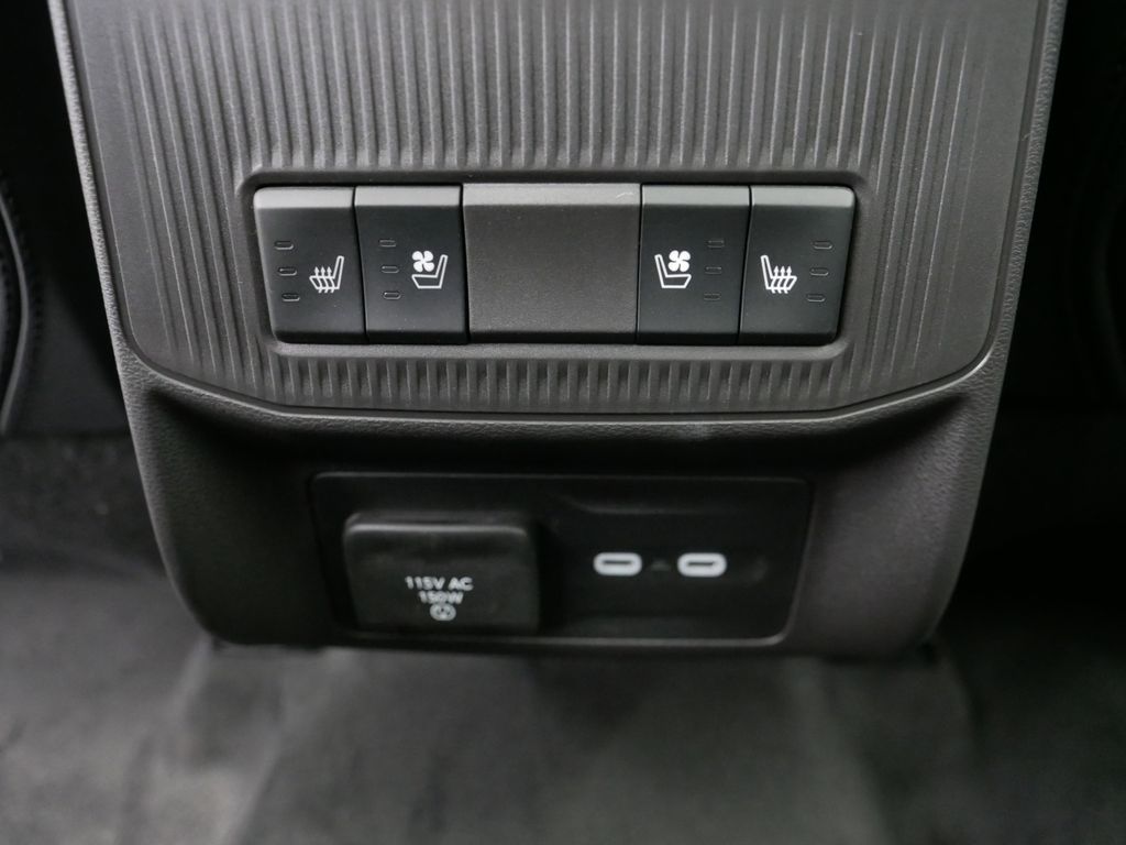 Thumbnail: 2024 Jeep Wagoneer S - 32