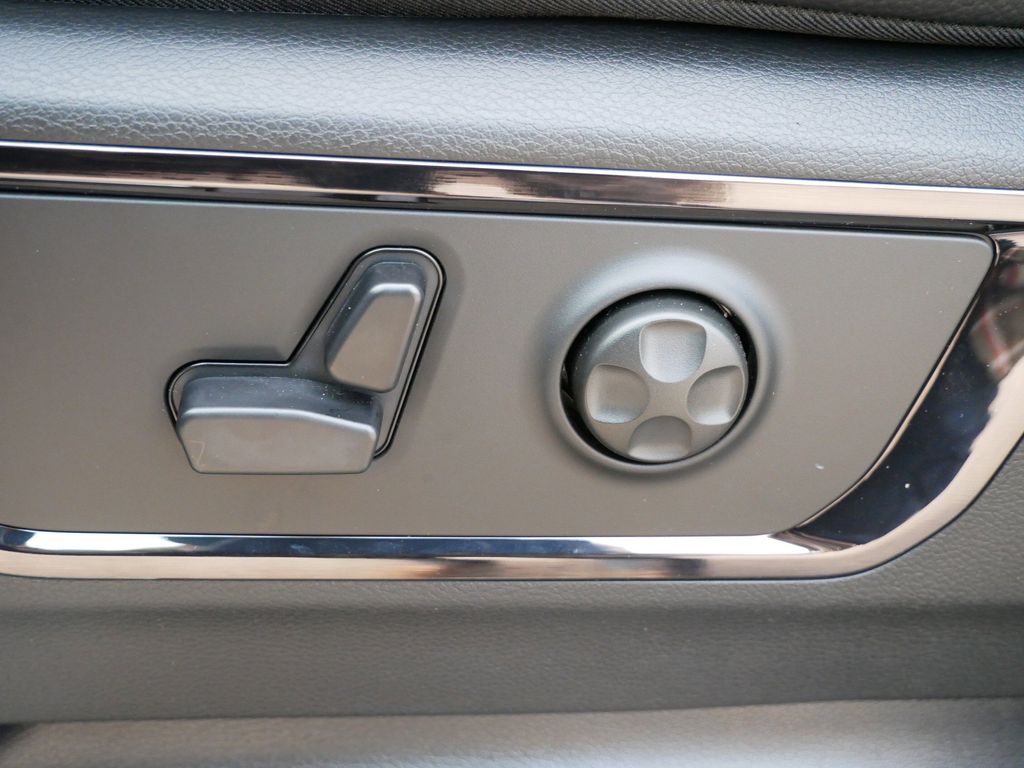 Thumbnail: 2026 RAM 1500 - 36