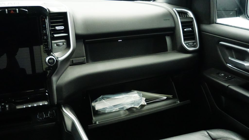 Thumbnail: 2023 RAM 1500 - 21