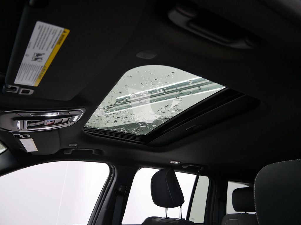 Thumbnail: 2025 Jeep Grand Cherokee - 4