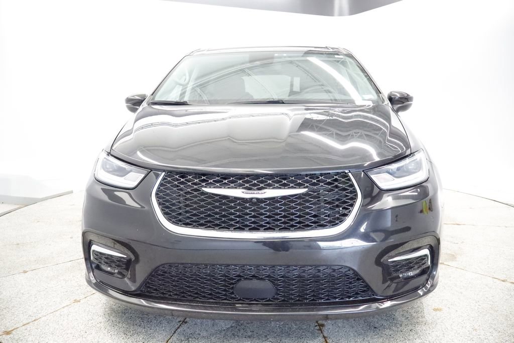 Thumbnail: 2023 Chrysler Pacifica - 12